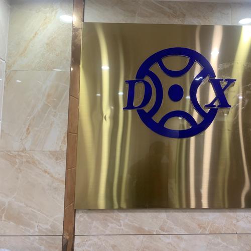 销售一般项目:汽车销售;汽车零配件批发;汽车装饰用品销售